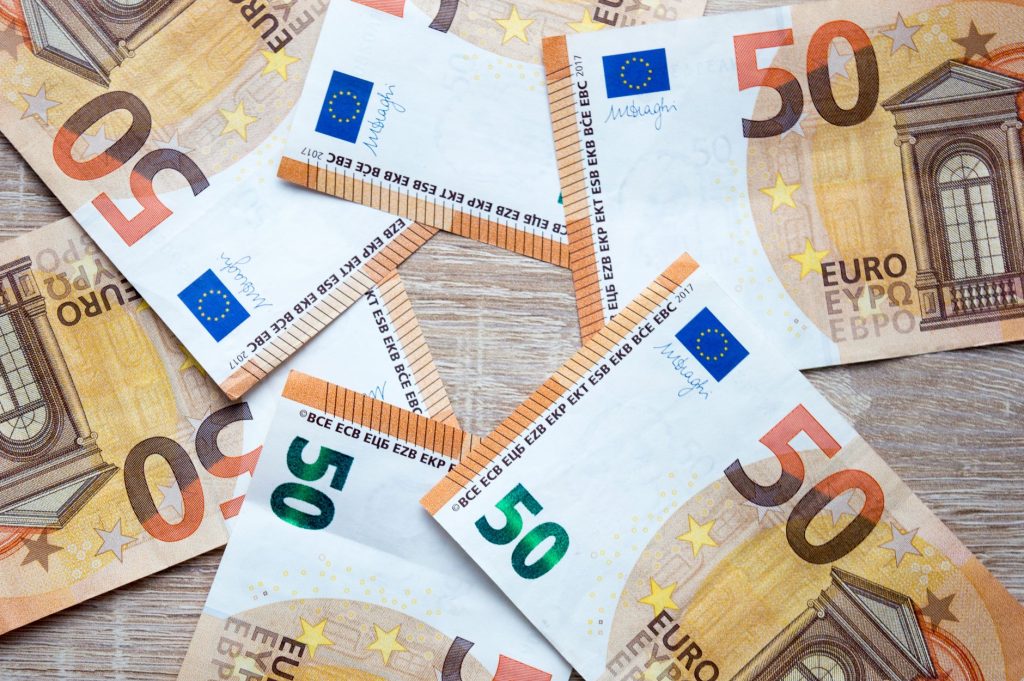 Comparatif banques pour expatriation et virements internationaux