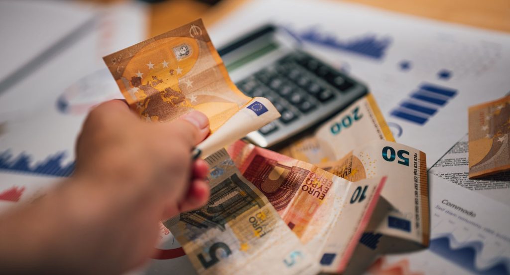 Finances personnelles : gérer revenus, dépenses et épargne