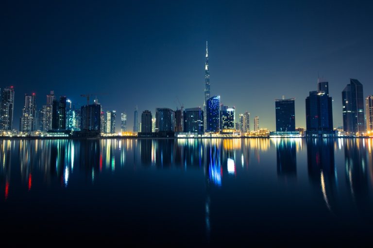 Permis de travail et visa de résidence à Dubaï